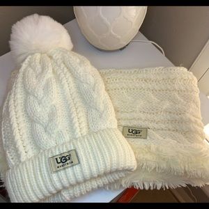 UGG -Winter scarf & hat